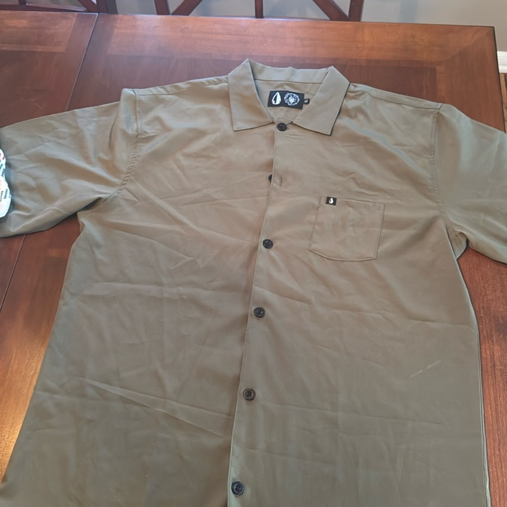 TACHUNTFISH button down new xl